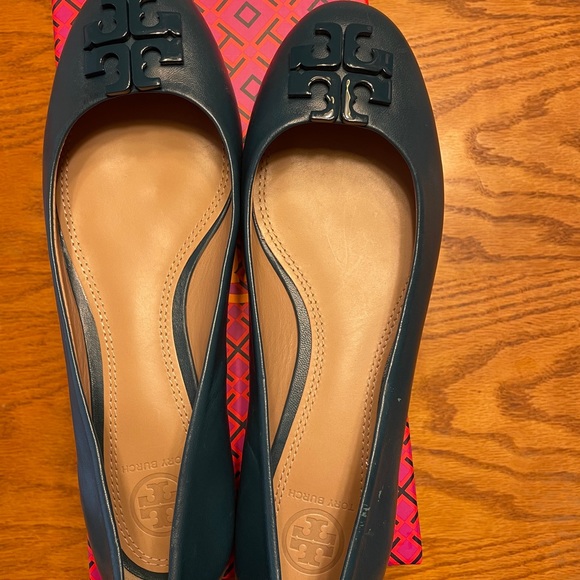 Tory Burch Women’s Ballet Flat. New - Picture 16 of 16